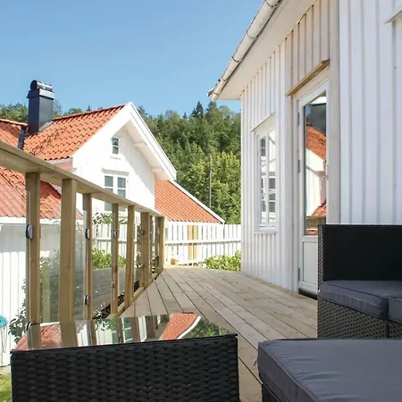 Feriehus Amazing In With Wifi Staubo